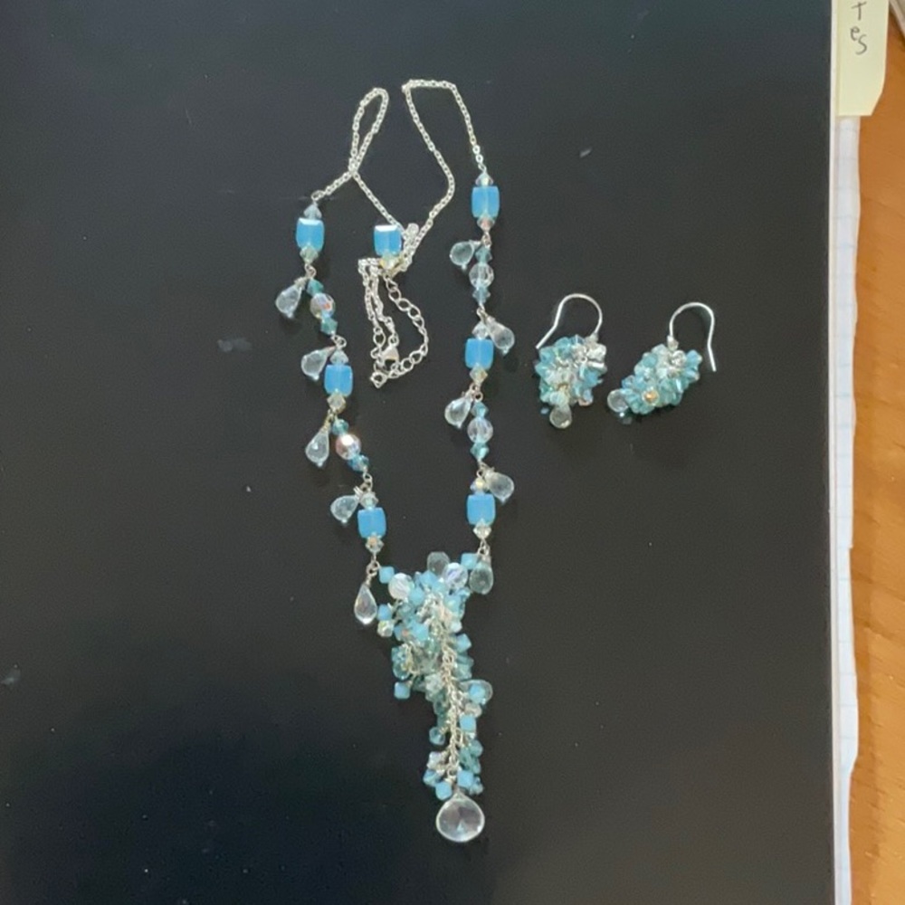 Elegant silver necklace with matching earrings 18” with 2” extension